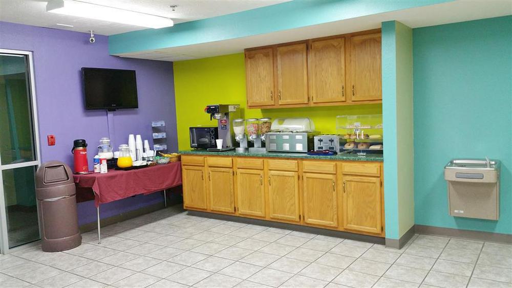 Americas Best Value Inn - Seymour Ресторан фото